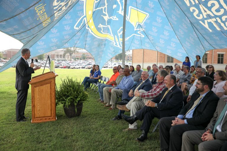 SAU Breaks Ground on Poultry Education Center